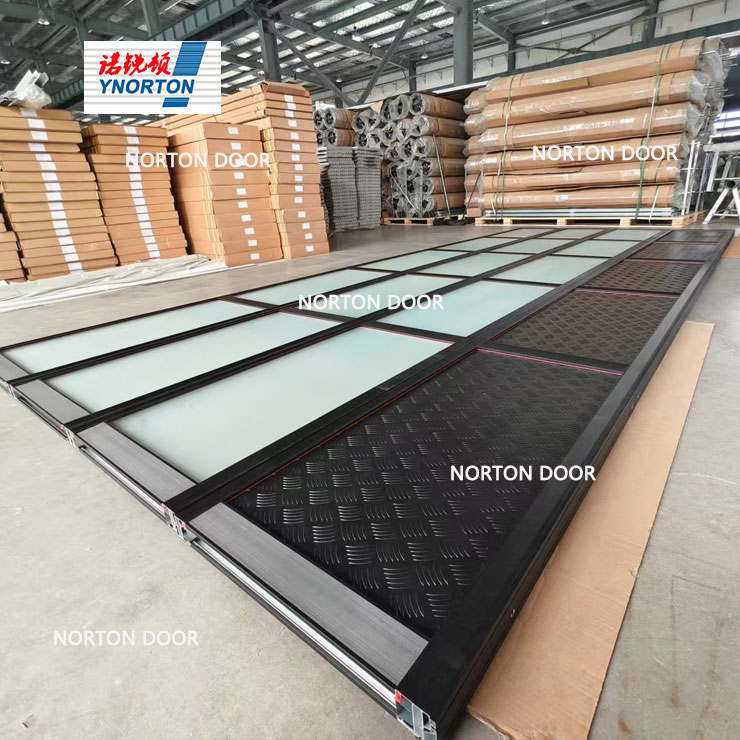 Roll Up Door vs Garage Door vs Glass Sectional Door: Como escolher de acordo com as necessidades?