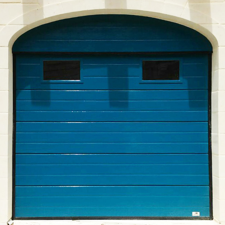 Como as portas da garagem elétrica aumentam a segurança e a facilidade de uso