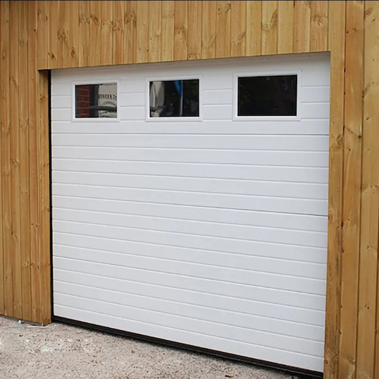 Porta de garagem no alto